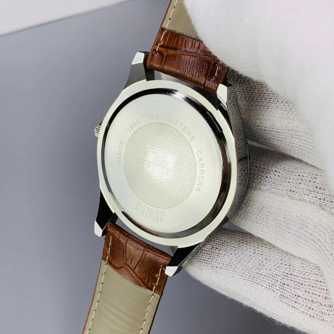White Tag Model ( Quartz )